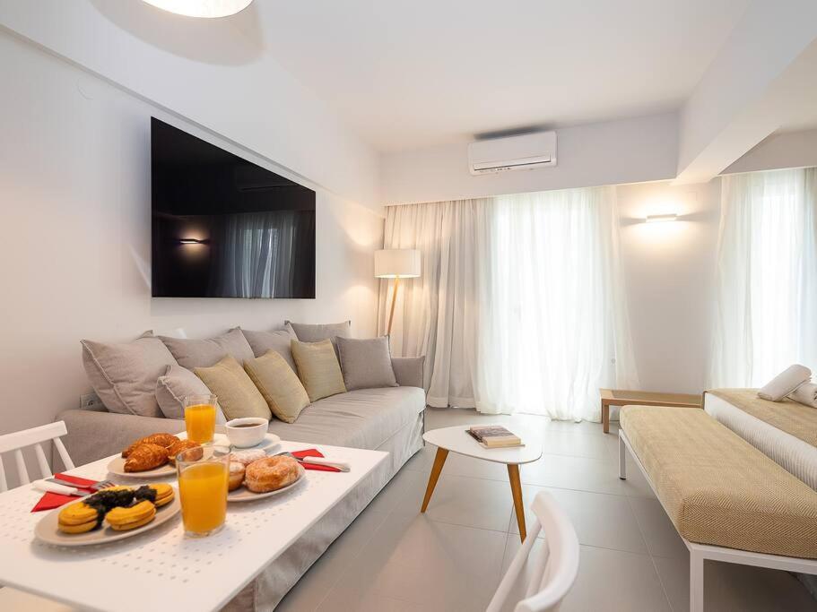 Electra Luxury At The Center Apartment *